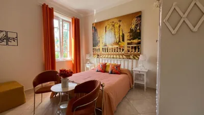 Deluxe-Doppelzimmer mit Zustellbett — B&B Villa Lula Lucca